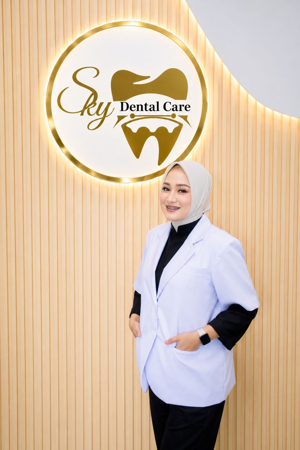 drg. Tanti Apriani dari Sky Dental Care Jambi