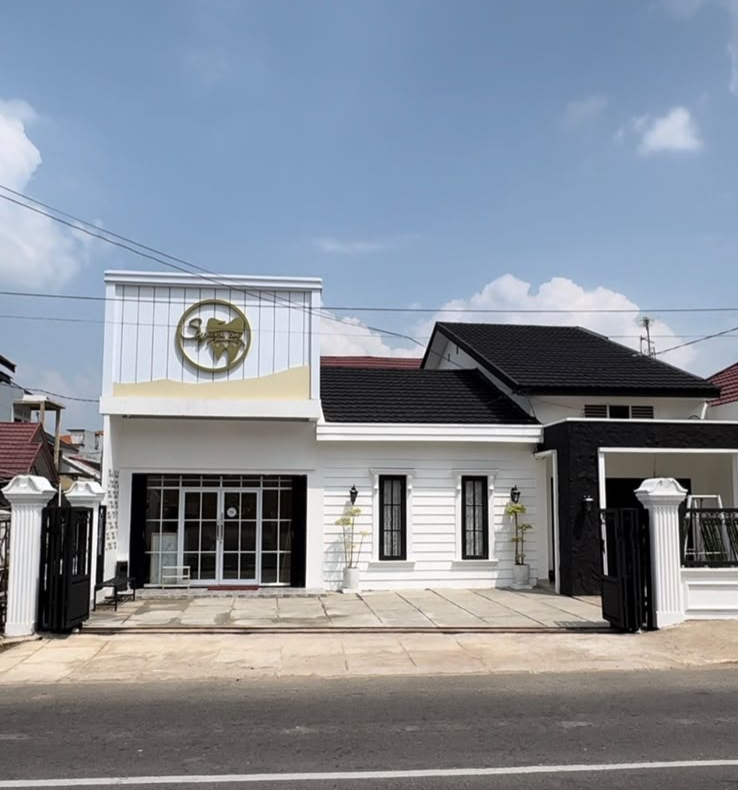 Suasana klinik Sky Dental Care Jambi
