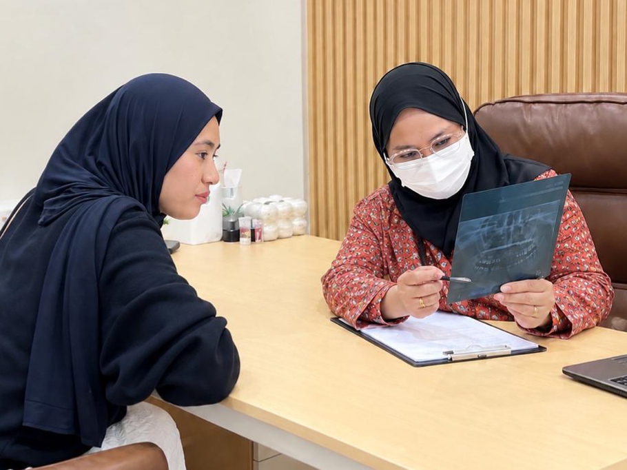 Ruang Konsultasi Sky Dental Care Jambi